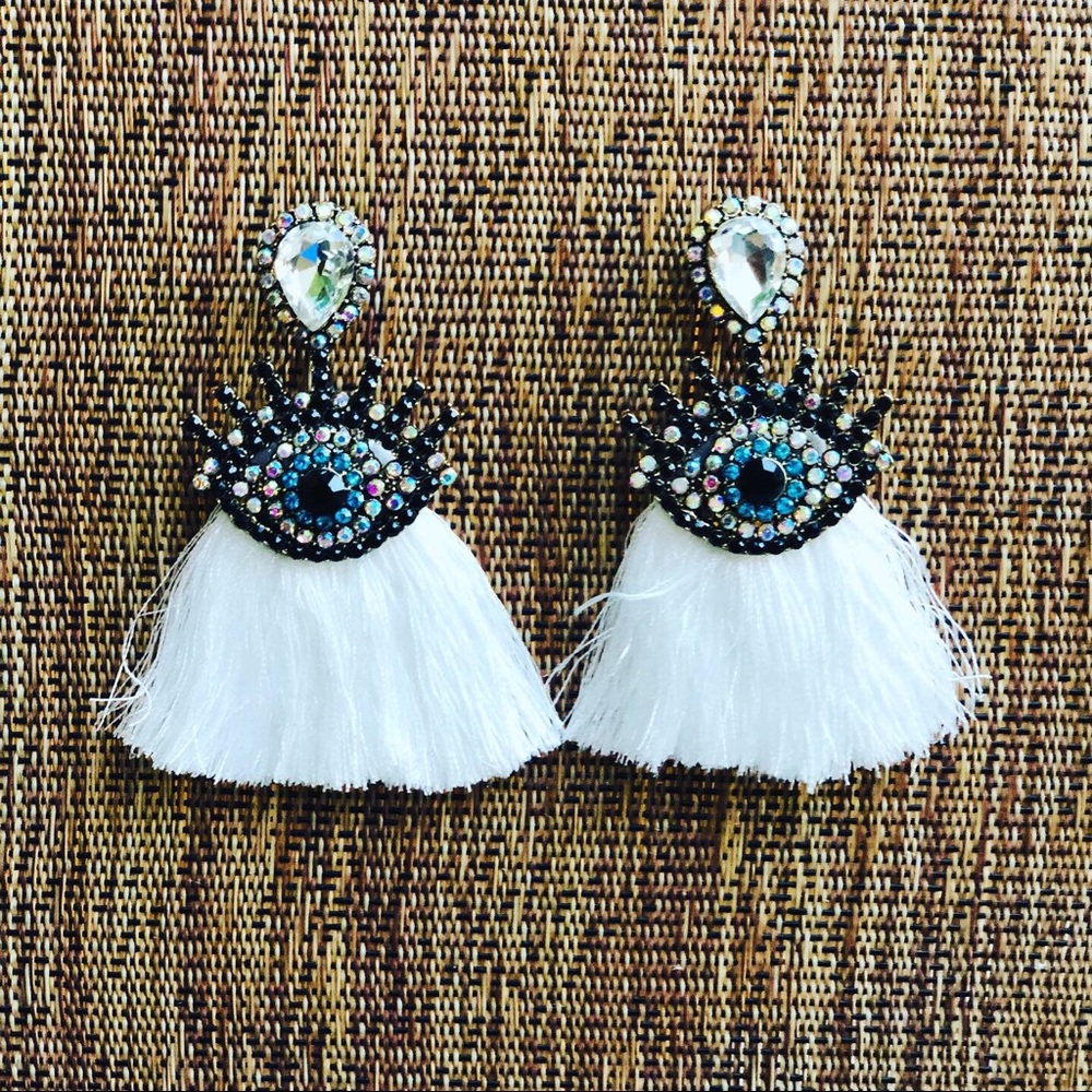 Eye rhinestone/tassel earrings